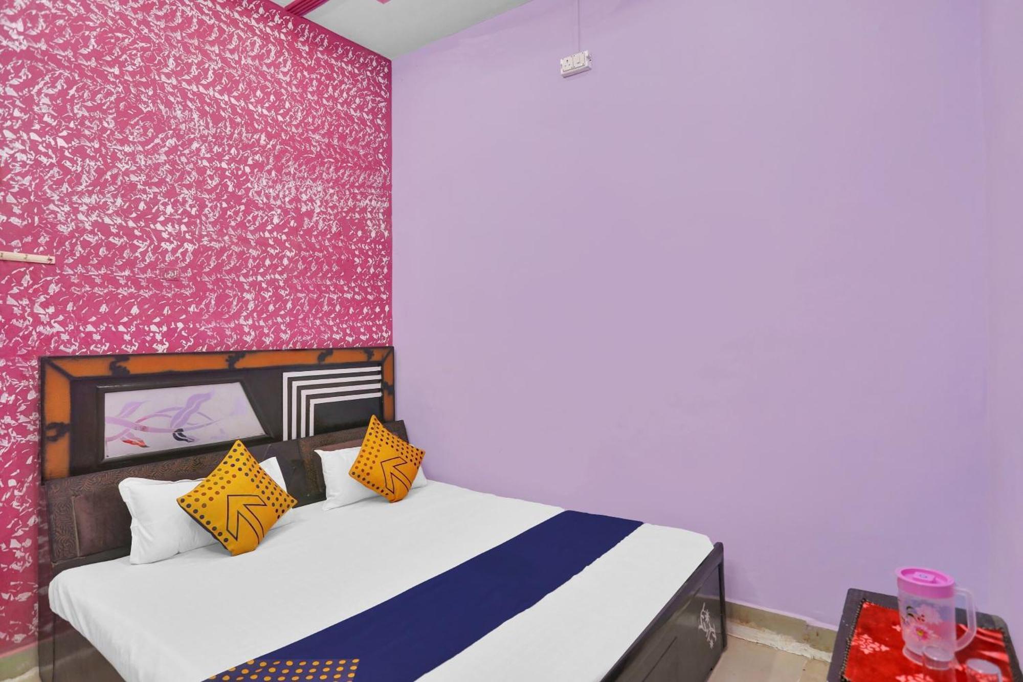 Hotel O Aniruddha Palace Mathura Extérieur photo