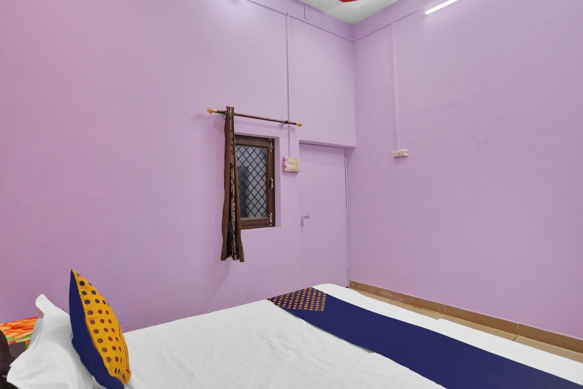 Hotel O Aniruddha Palace Mathura Extérieur photo