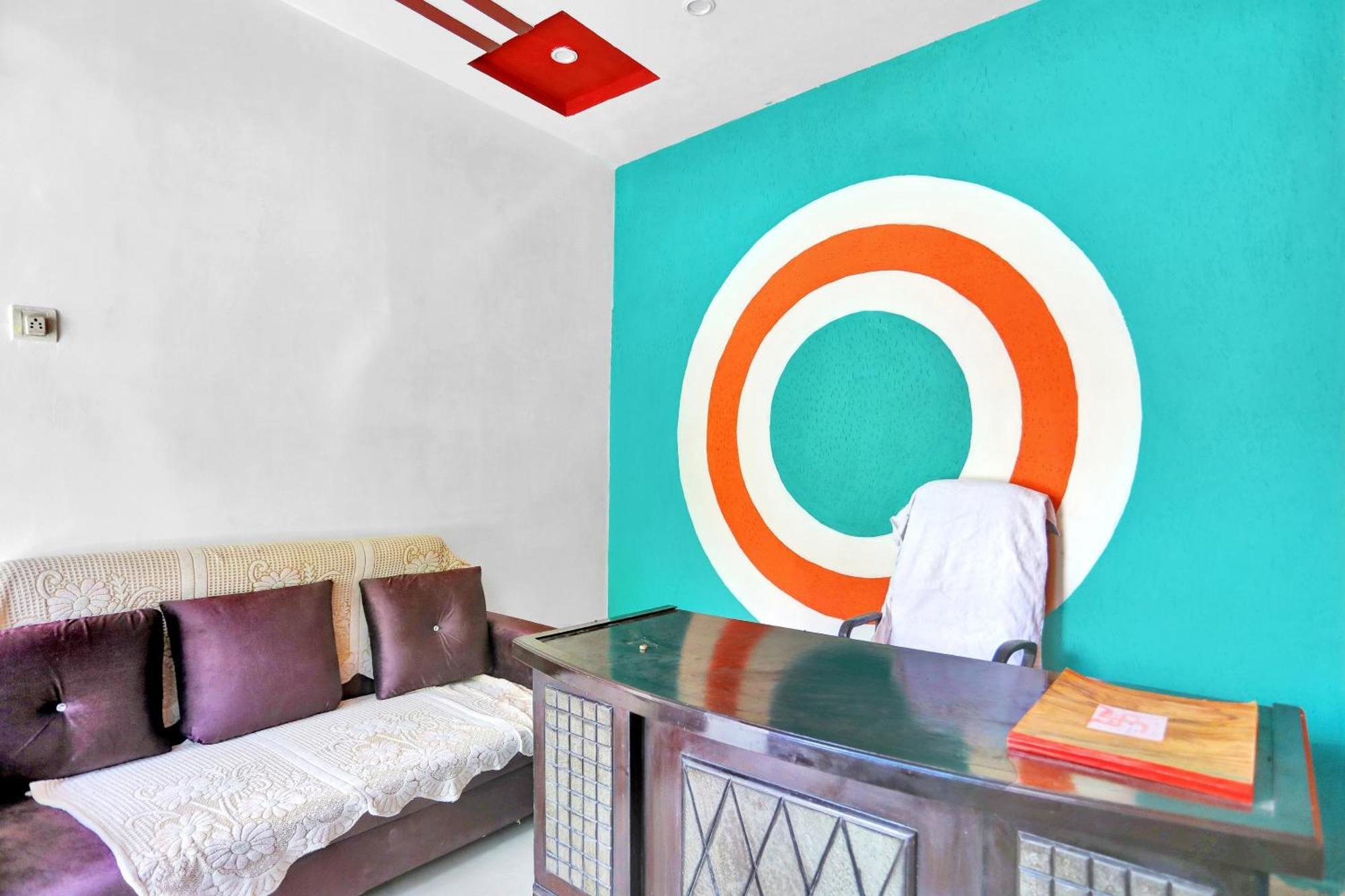 Hotel O Aniruddha Palace Mathura Extérieur photo